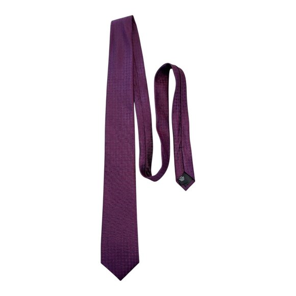 Calvin Klein Men's Silk Tie – Plum Purple Geometric Pattern – 58" – 100% Silk – - Picture 1 of 3